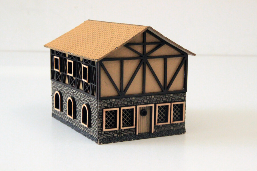Casa cu etaj stil Tudor